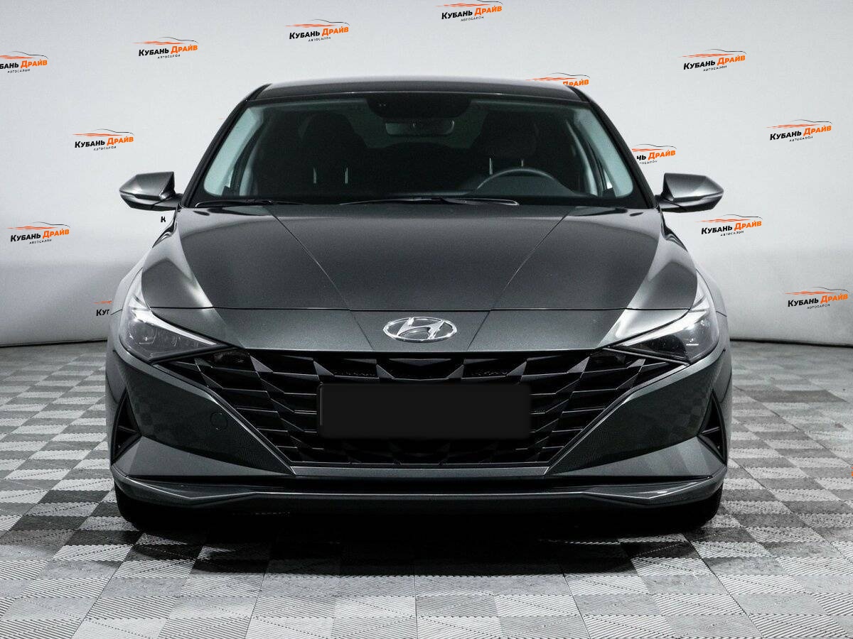 Hyundai Elantra 2021 года с пробегом. Фото: #1