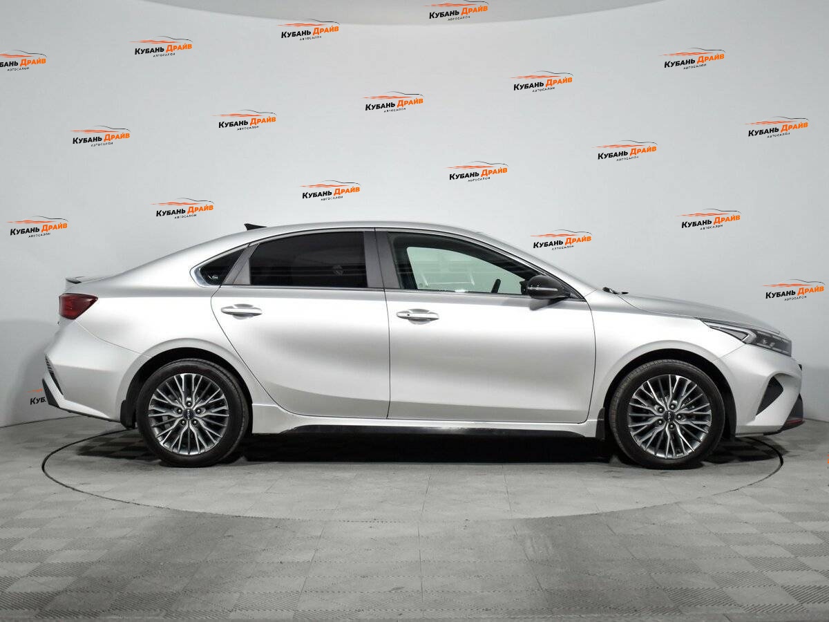 Kia Cerato 2022 года с пробегом. Фото: #3
