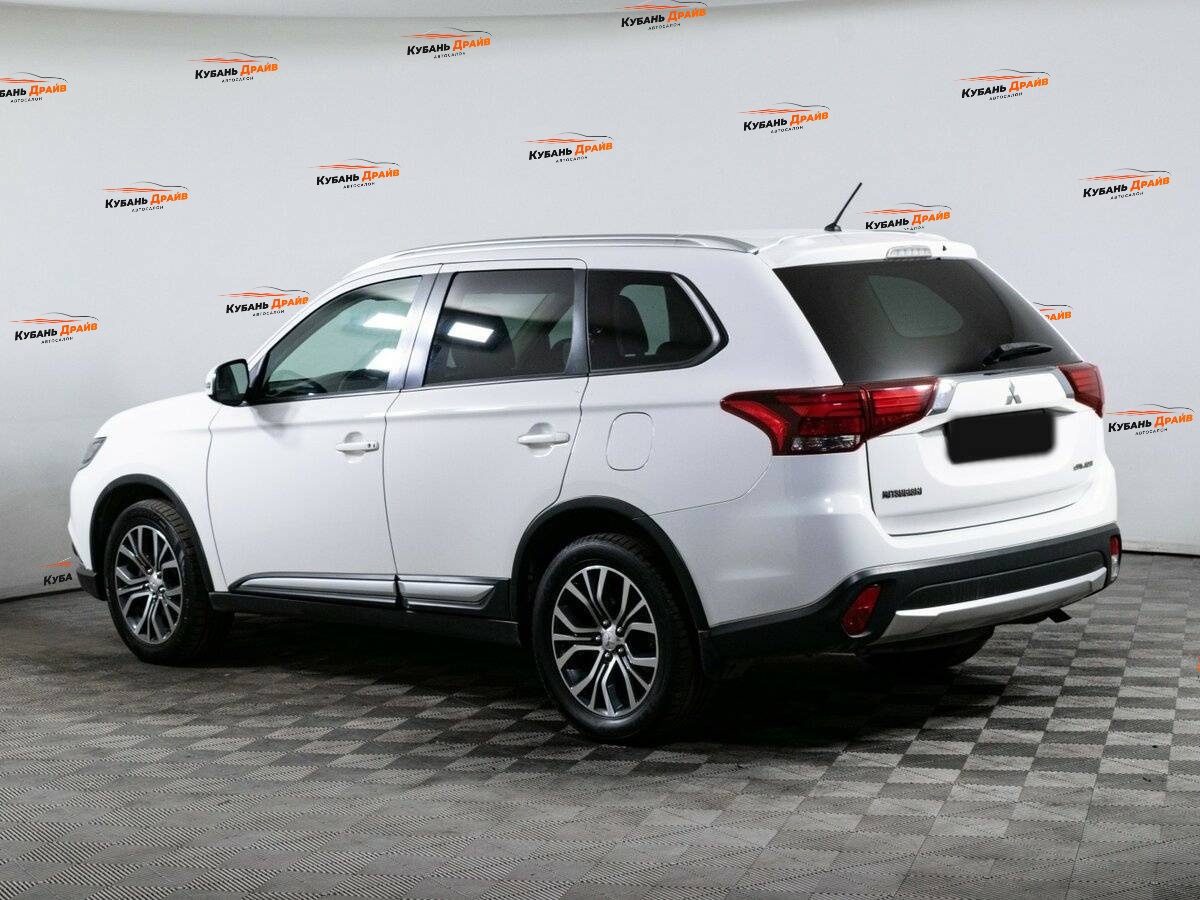 Mitsubishi Outlander 2016 года с пробегом. Фото: #6
