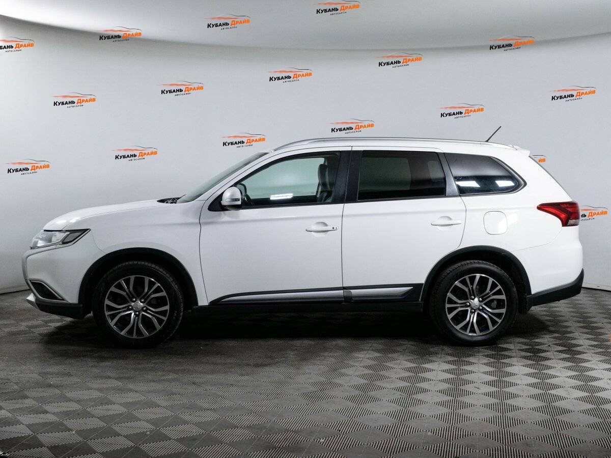 Mitsubishi Outlander 2016 года с пробегом. Фото: #7