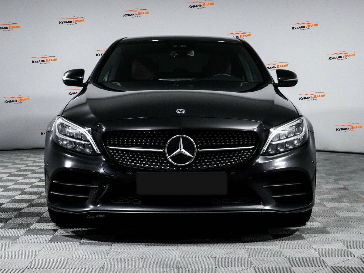 Mercedes-Benz C-Класс 2018 года с пробегом. Фото: #1