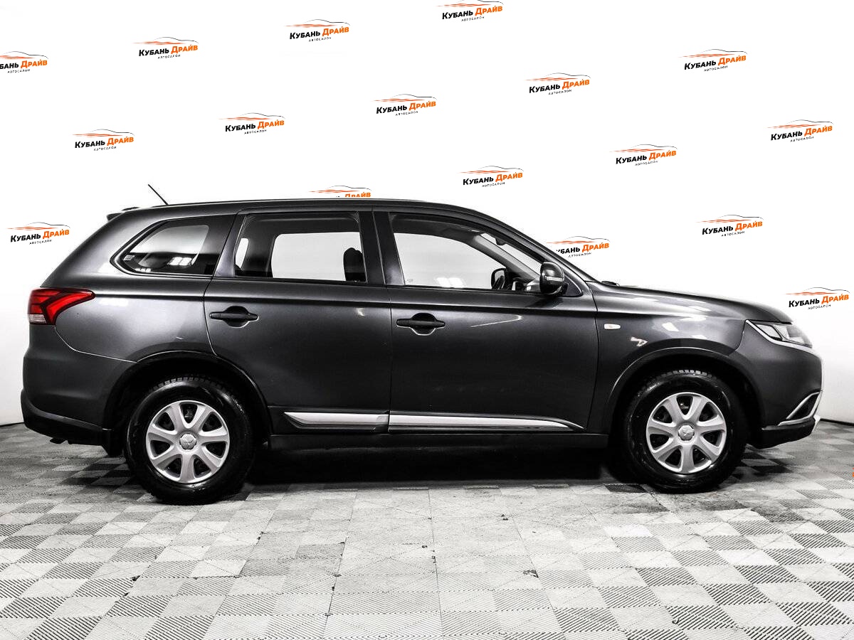 Mitsubishi Outlander 2015 года с пробегом. Фото: #3