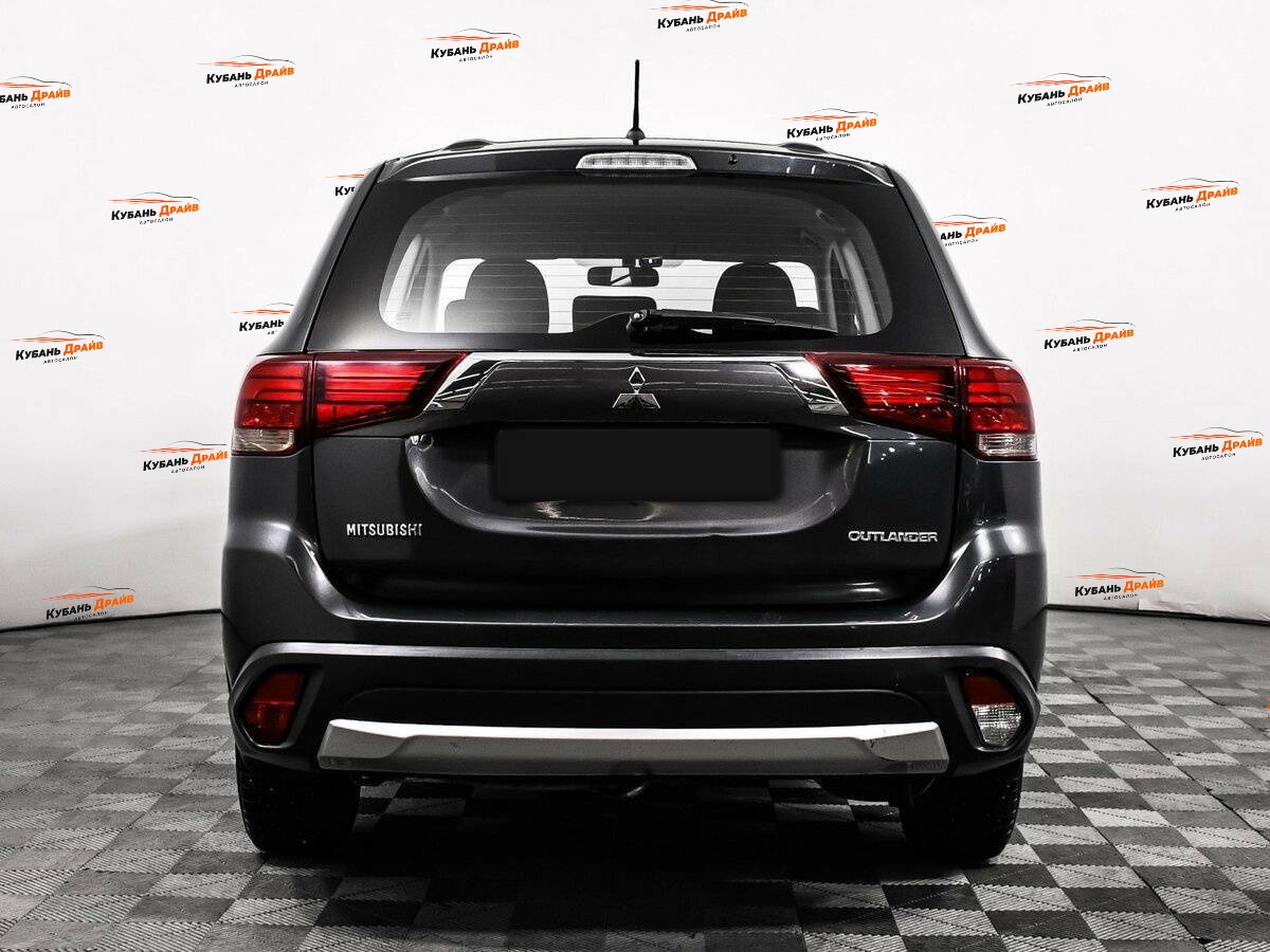 Mitsubishi Outlander 2015 года с пробегом. Фото: #5