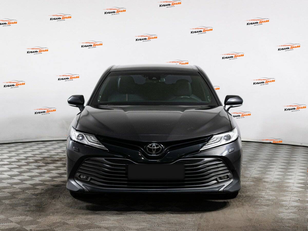 Toyota Camry 2020 года с пробегом. Фото: #1