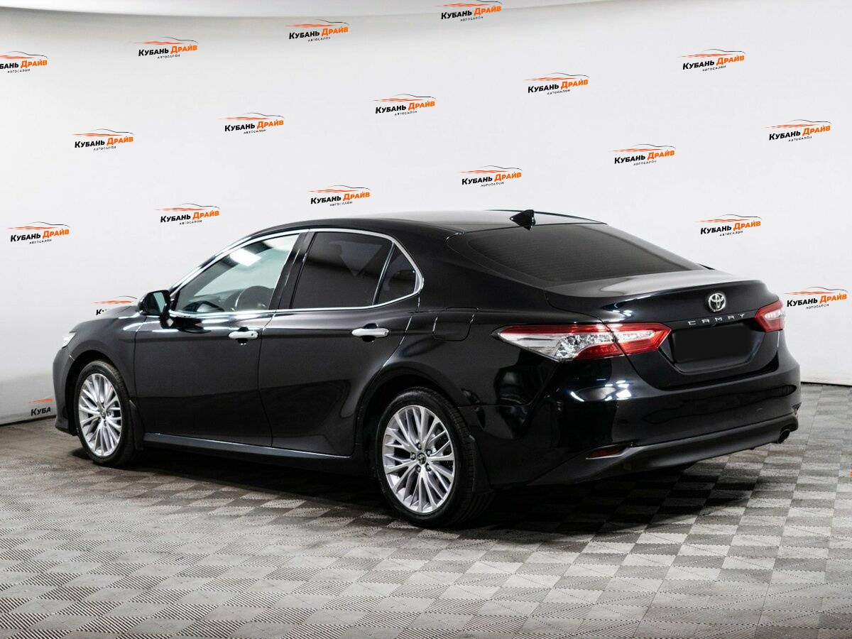 Toyota Camry 2020 года с пробегом. Фото: #6