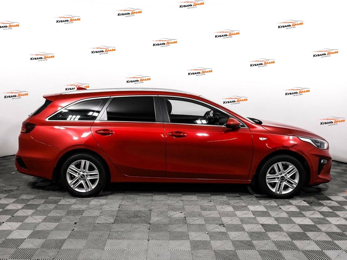Kia Ceed 2020 года с пробегом. Фото: #3