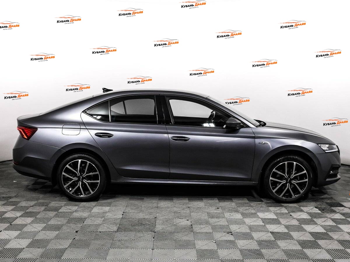 Skoda Octavia 2021 года с пробегом. Фото: #3