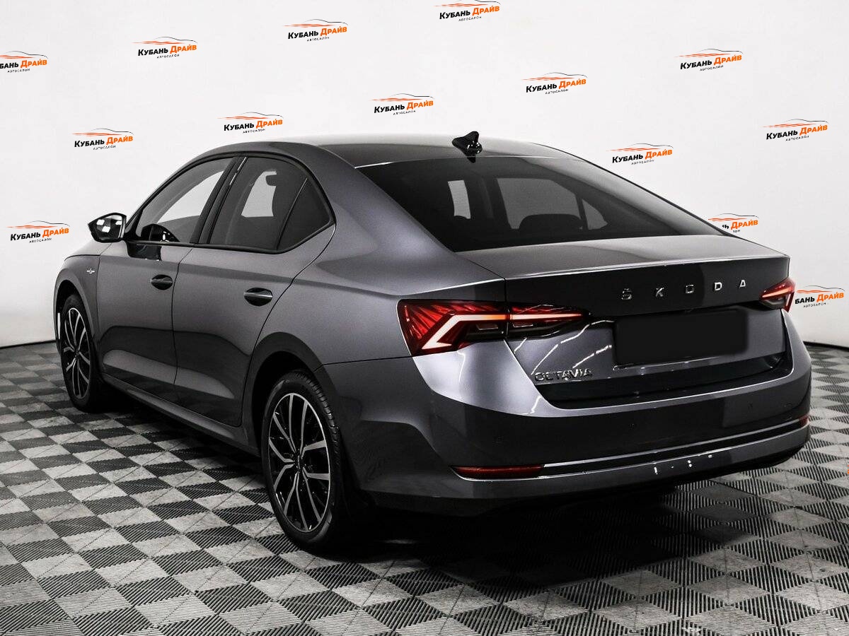 Skoda Octavia 2021 года с пробегом. Фото: #6