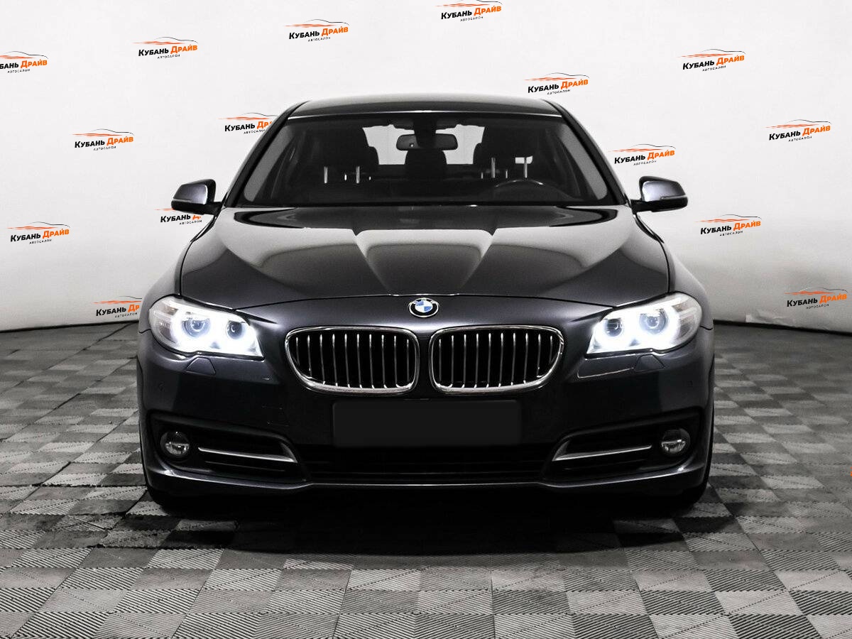 BMW 5 серии 2015 года с пробегом. Фото: #1