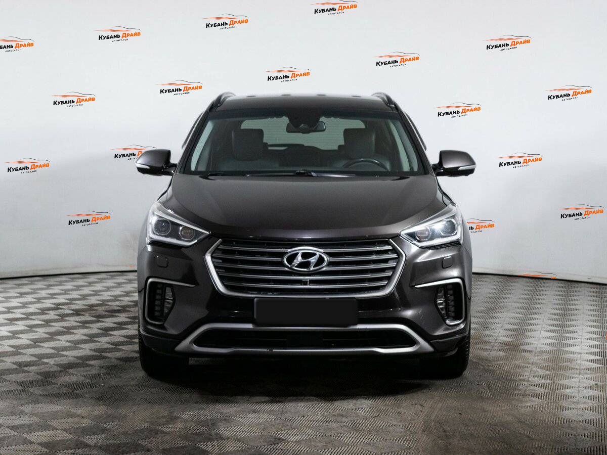 Hyundai Santa Fe 2017 года с пробегом. Фото: #1