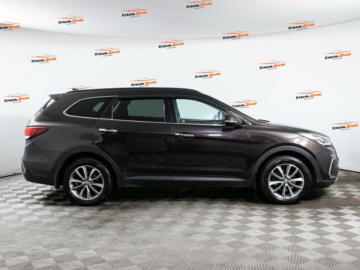 Hyundai Santa Fe 2017 года с пробегом. Фото: #3