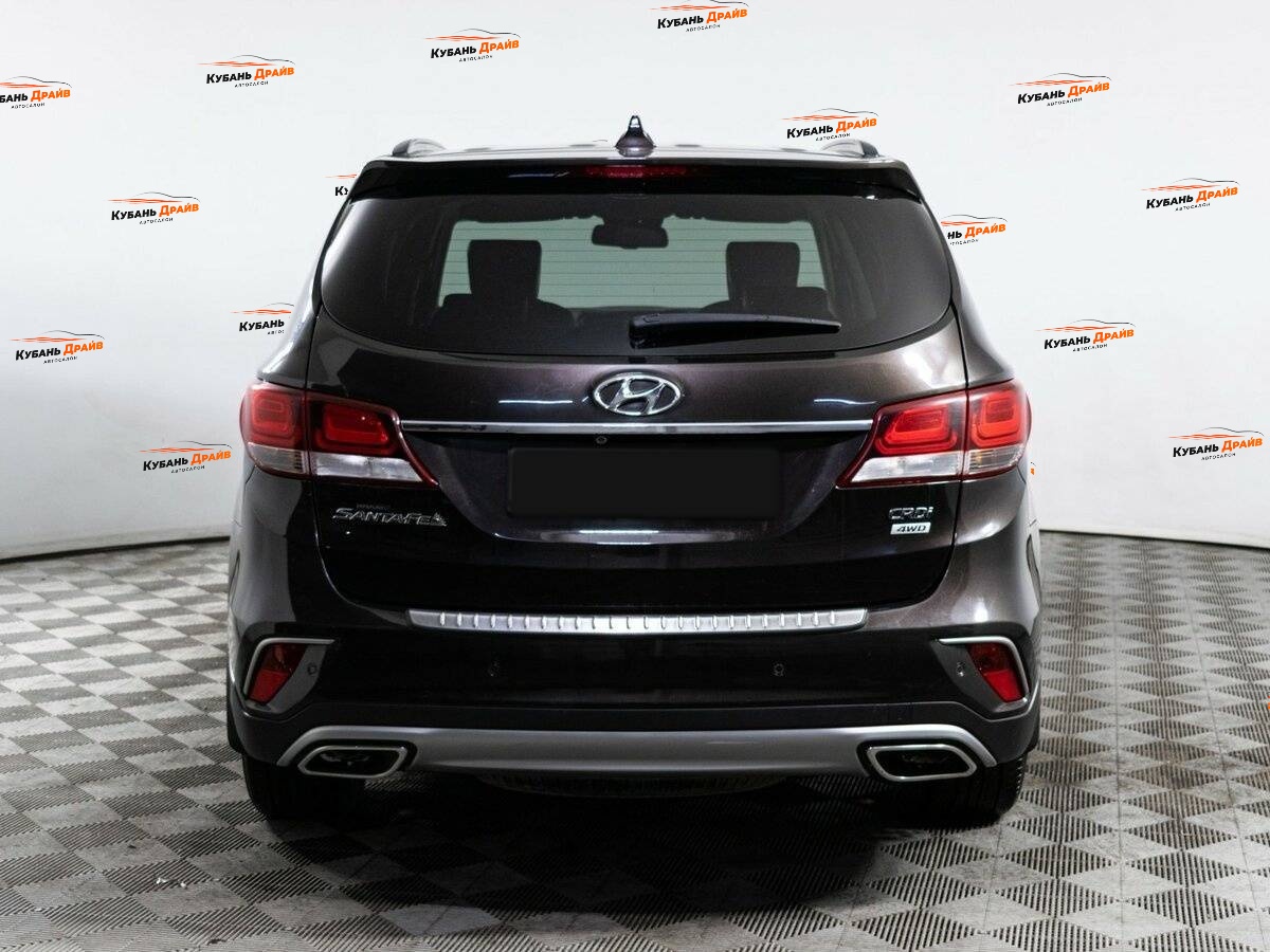 Hyundai Santa Fe 2017 года с пробегом. Фото: #5