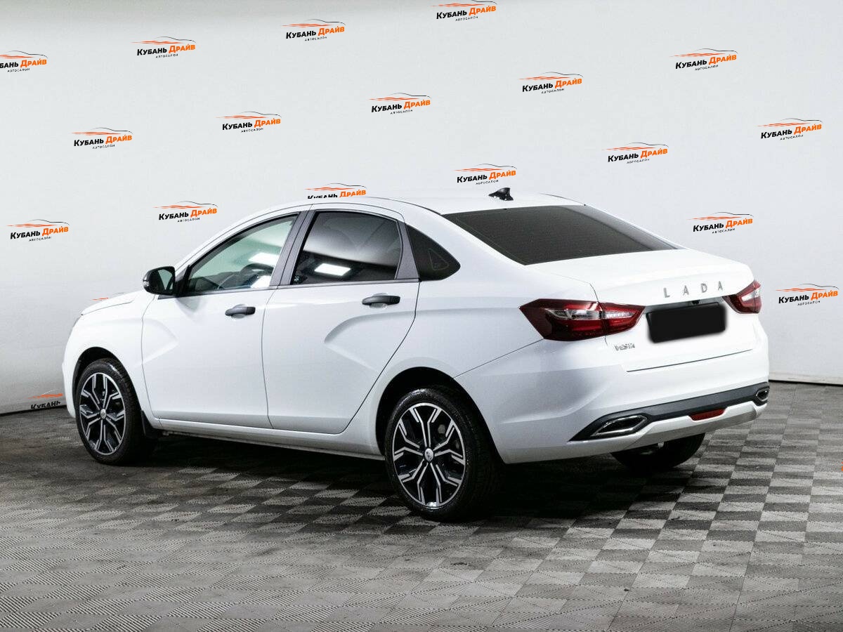 Lada (ВАЗ) Vesta 2024 года с пробегом. Фото: #5