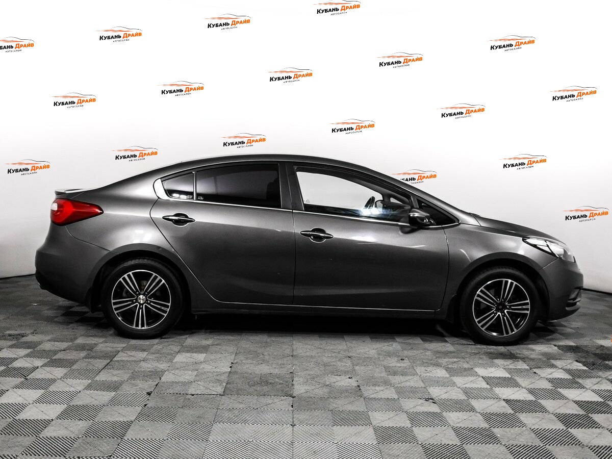 Kia Cerato 2015 года с пробегом. Фото: #3