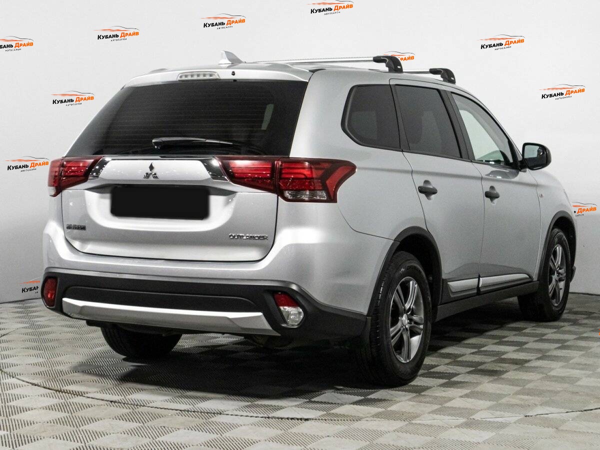 Mitsubishi Outlander 2017 года с пробегом. Фото: #4