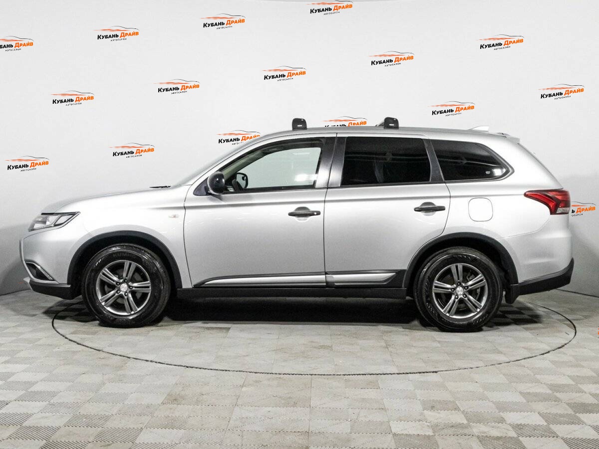 Mitsubishi Outlander 2017 года с пробегом. Фото: #7