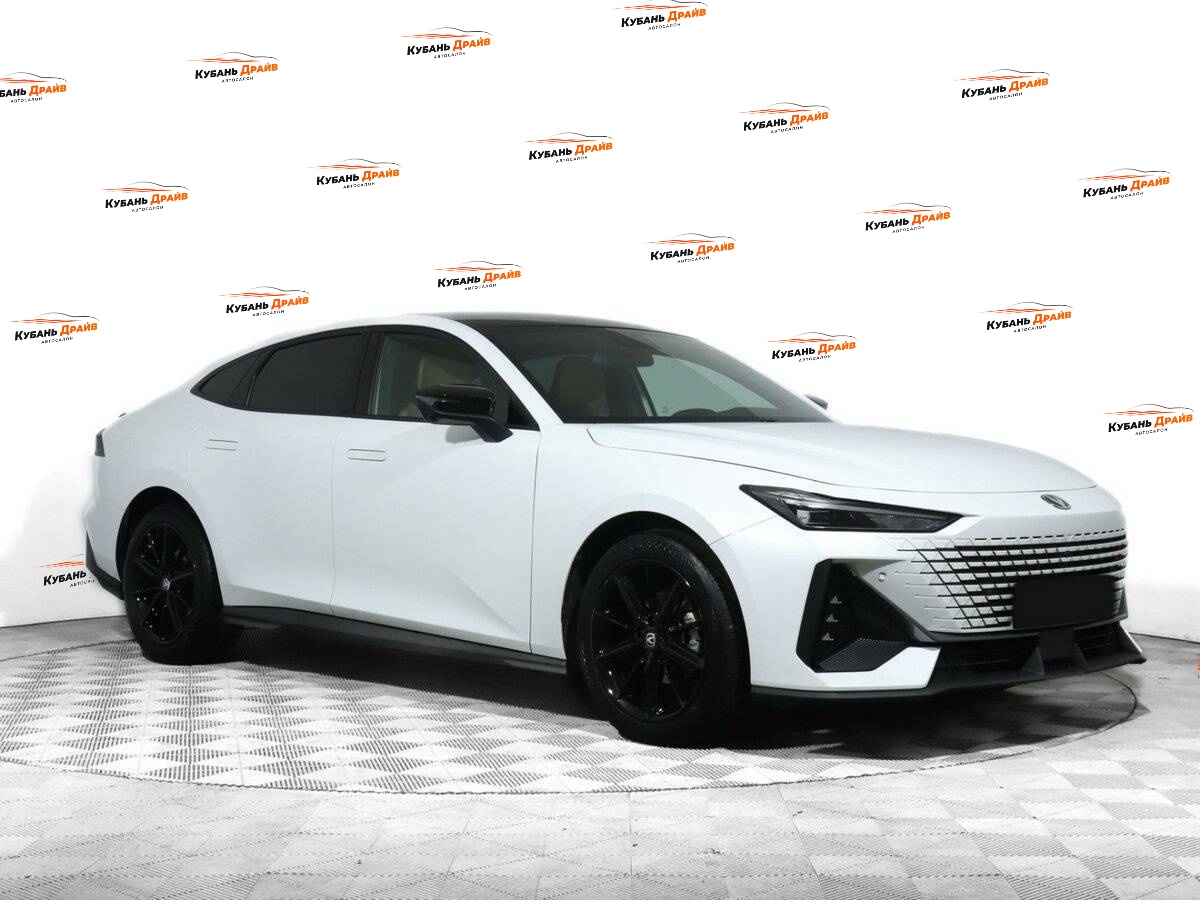 Changan UNI-V 2022 года с пробегом. Фото: #1