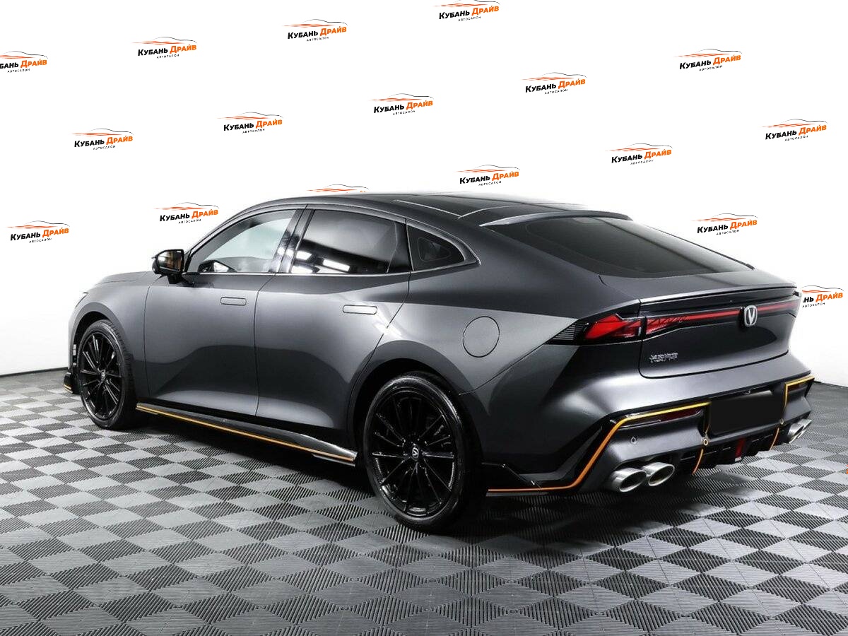 Changan UNI-V 2023 года с пробегом. Фото: #3