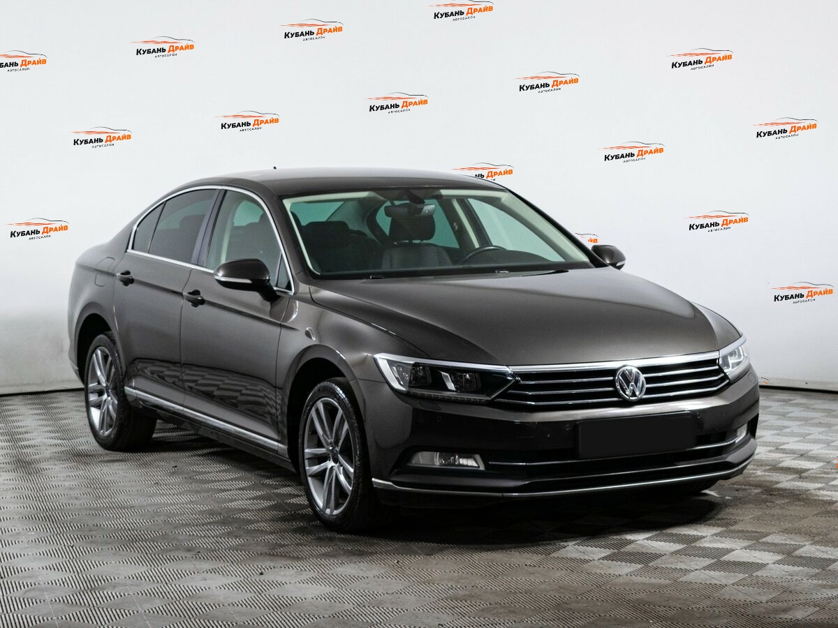 Volkswagen Passat 2017 года с пробегом. Фото: #2