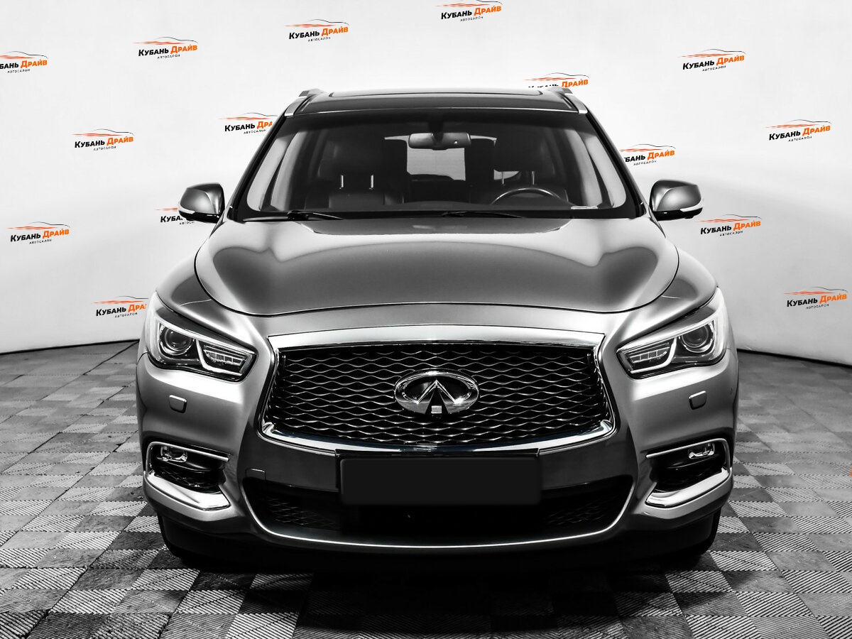 Infiniti QX60 2018 года с пробегом. Фото: #1