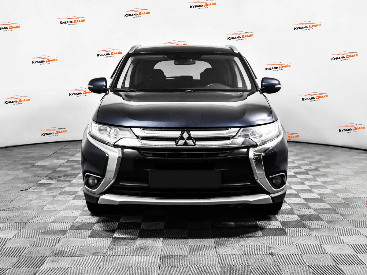 Mitsubishi Outlander 2018 года с пробегом. Фото: #1