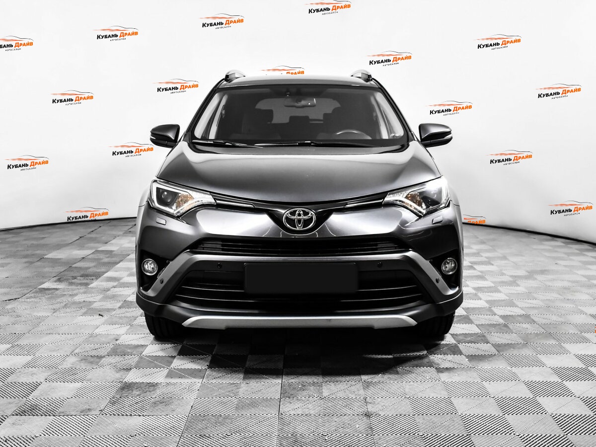 Toyota RAV4 2016 года с пробегом. Фото: #1