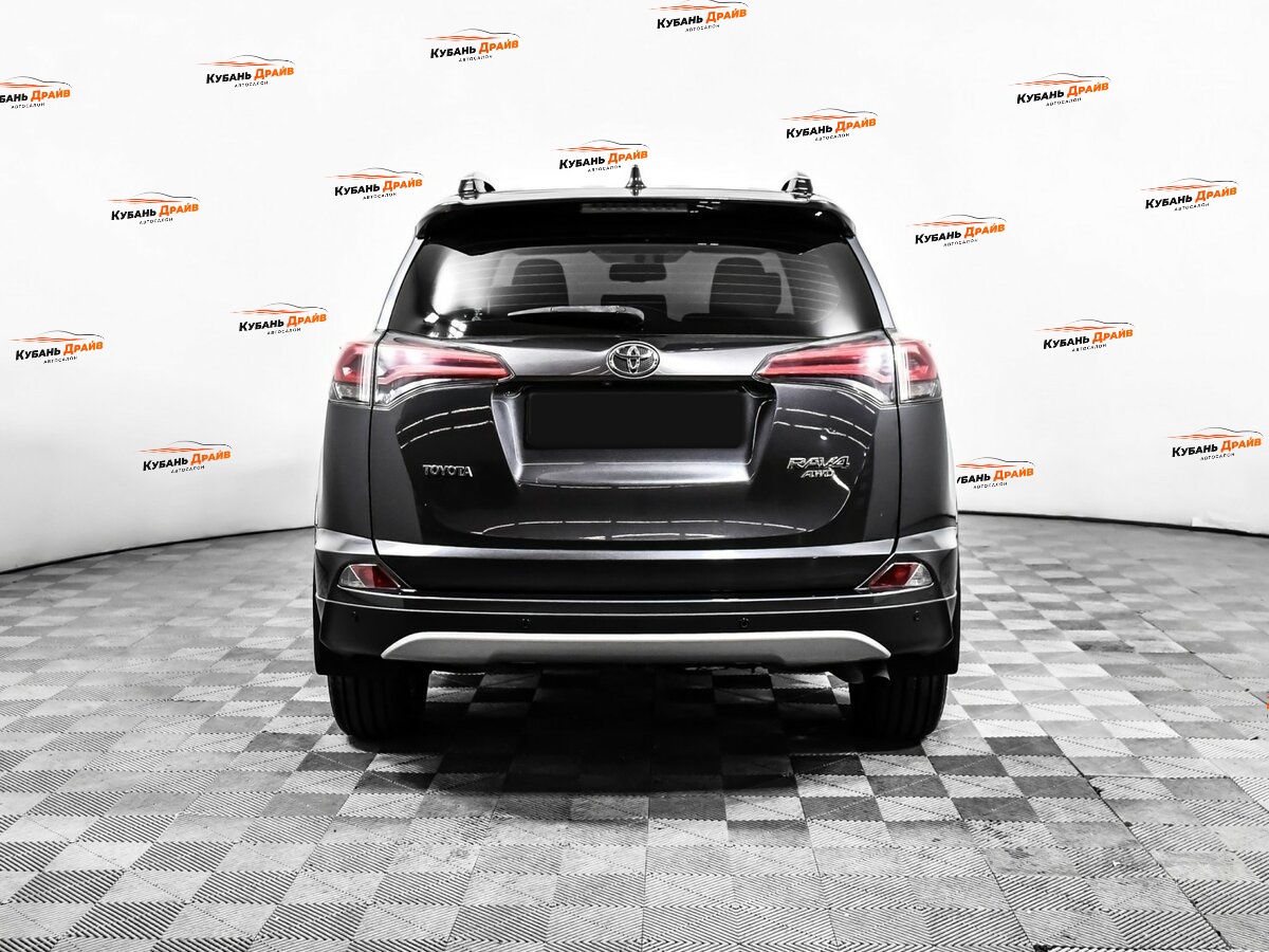 Toyota RAV4 2016 года с пробегом. Фото: #4