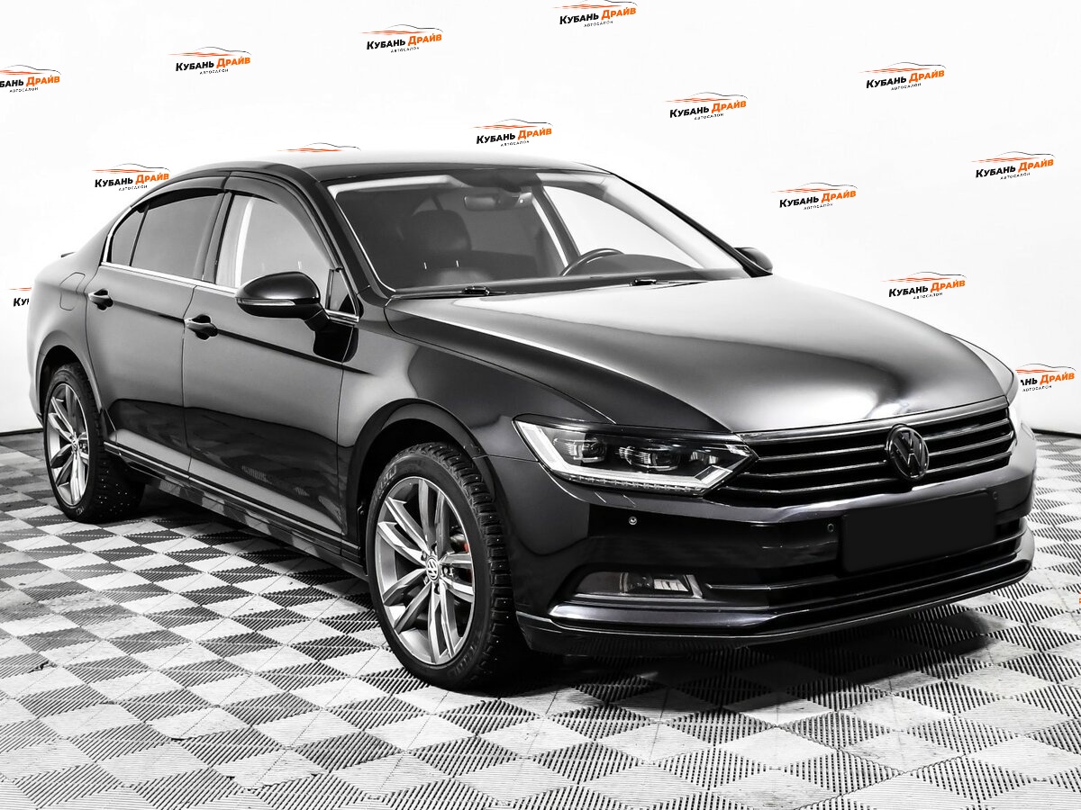 Volkswagen Passat 2018 года с пробегом. Фото: #2