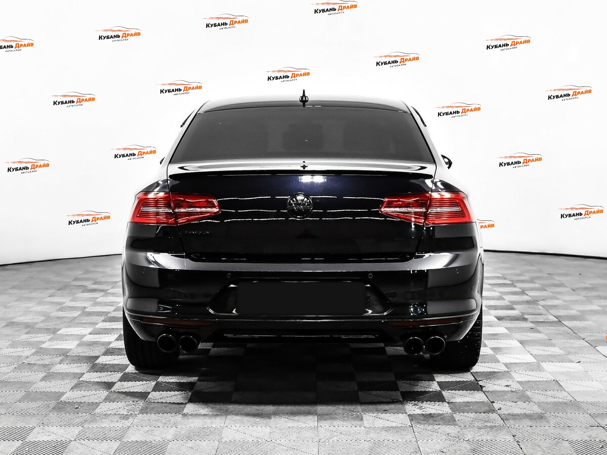 Volkswagen Passat 2018 года с пробегом. Фото: #4