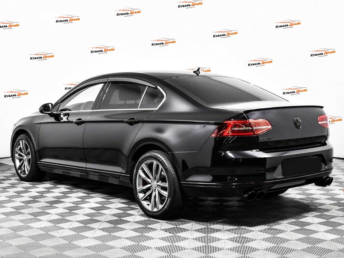 Volkswagen Passat 2018 года с пробегом. Фото: #5