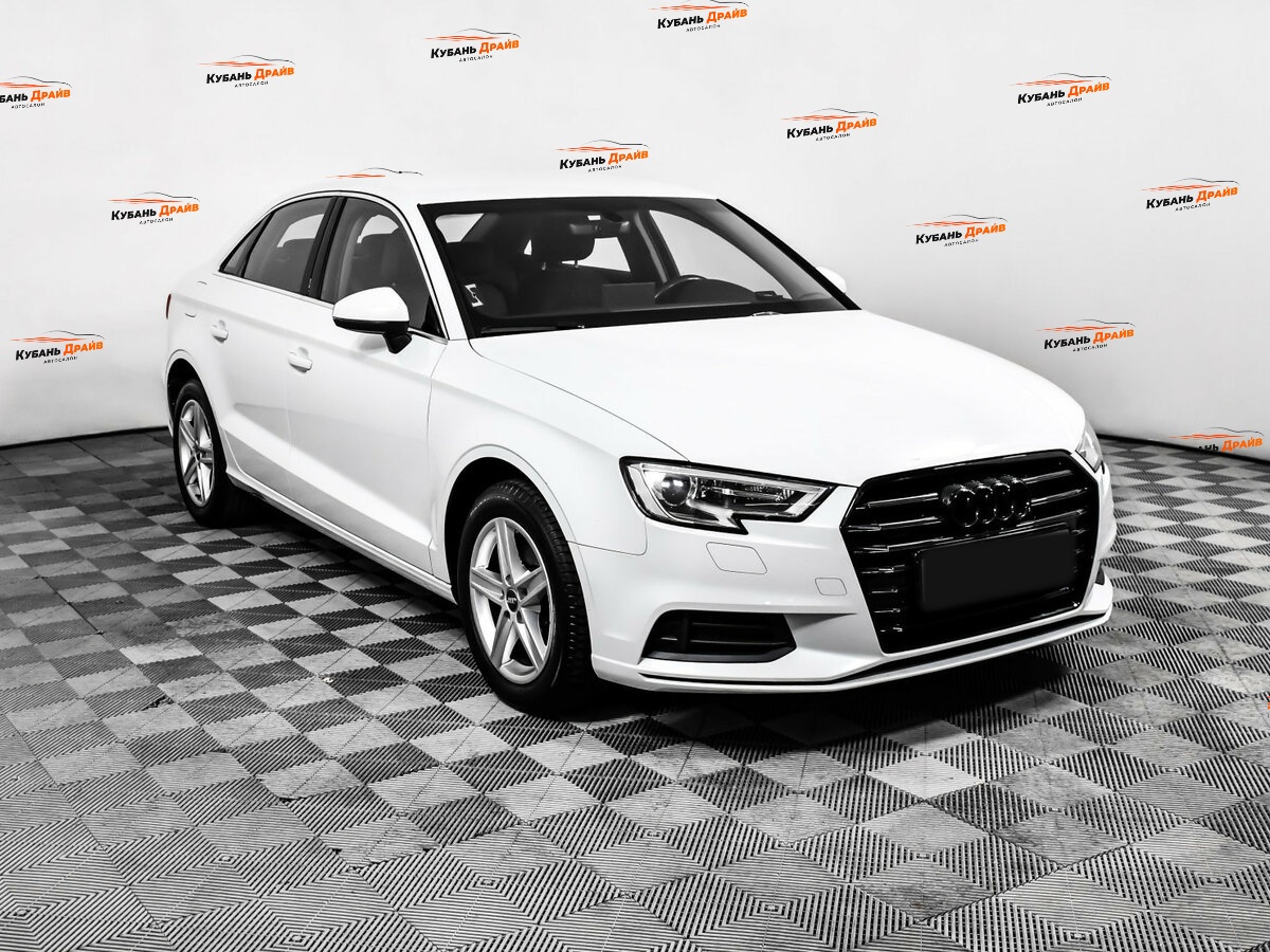 Audi A3 2019 года с пробегом. Фото: #2