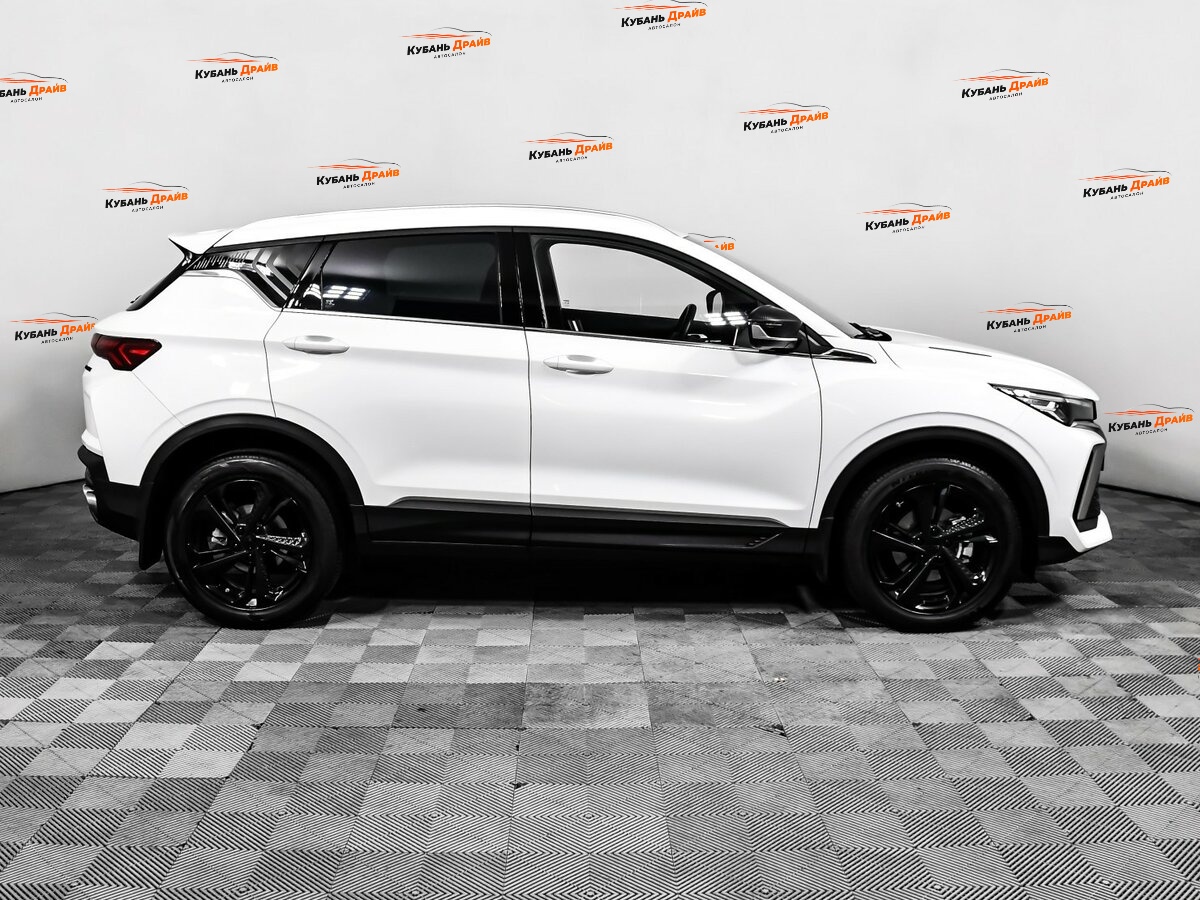Geely Coolray 2023 года с пробегом. Фото: #3