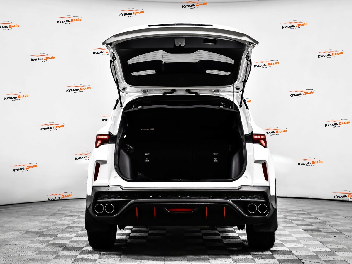 Geely Coolray 2023 года с пробегом. Фото: #14