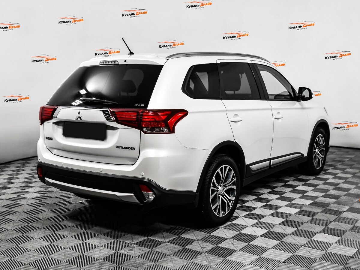 Mitsubishi Outlander 2016 года с пробегом. Фото: #4