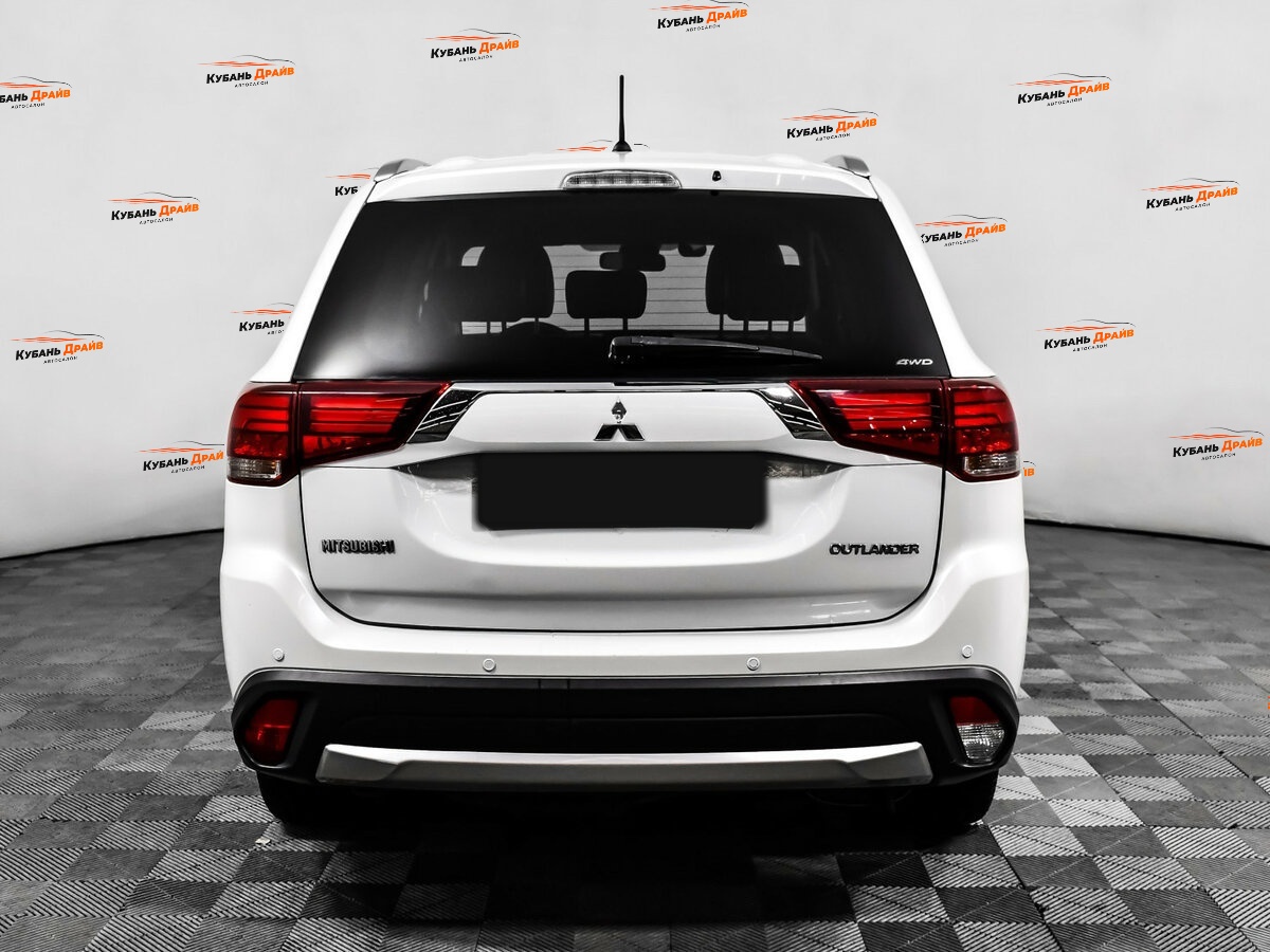 Mitsubishi Outlander 2016 года с пробегом. Фото: #5
