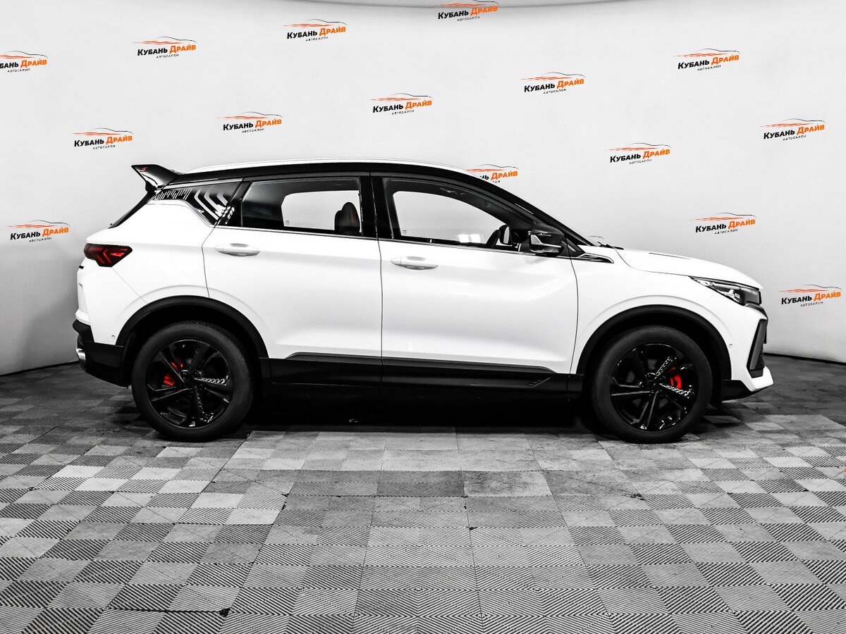 Geely Coolray 2024 года с пробегом. Фото: #3