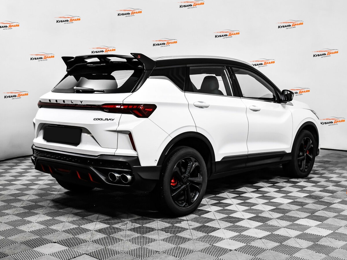 Geely Coolray 2024 года с пробегом. Фото: #4