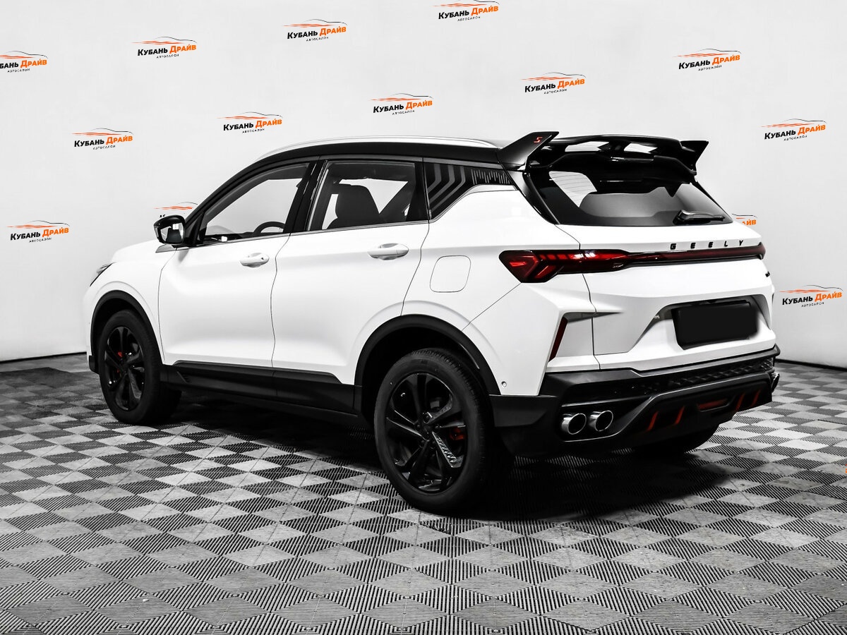 Geely Coolray 2024 года с пробегом. Фото: #6