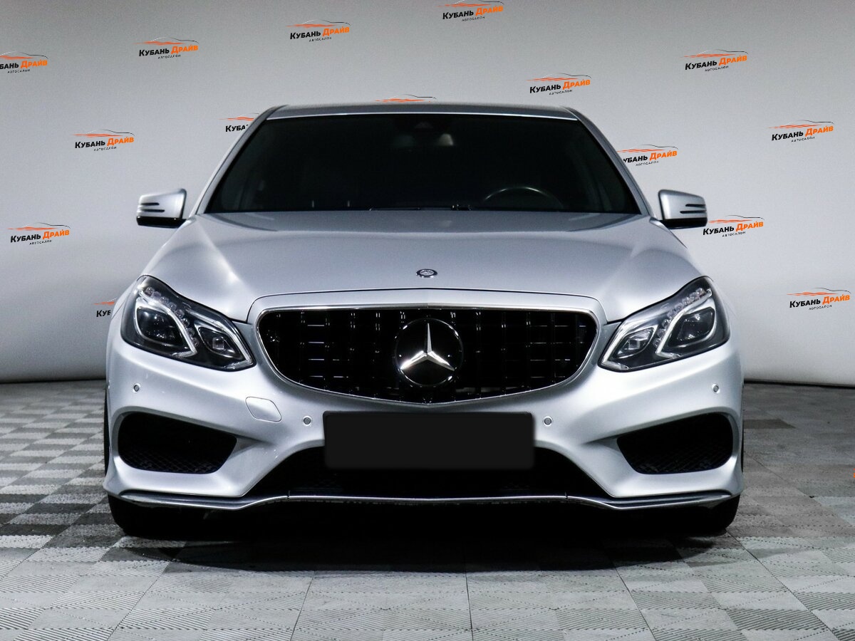 Mercedes-Benz E-Класс 2015 года с пробегом. Фото: #1
