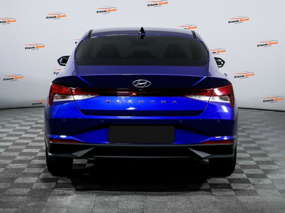Hyundai Elantra 2021 года с пробегом. Фото: #4