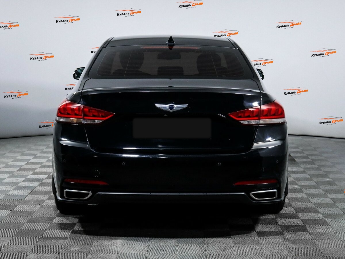 Hyundai Genesis 2016 года с пробегом. Фото: #4
