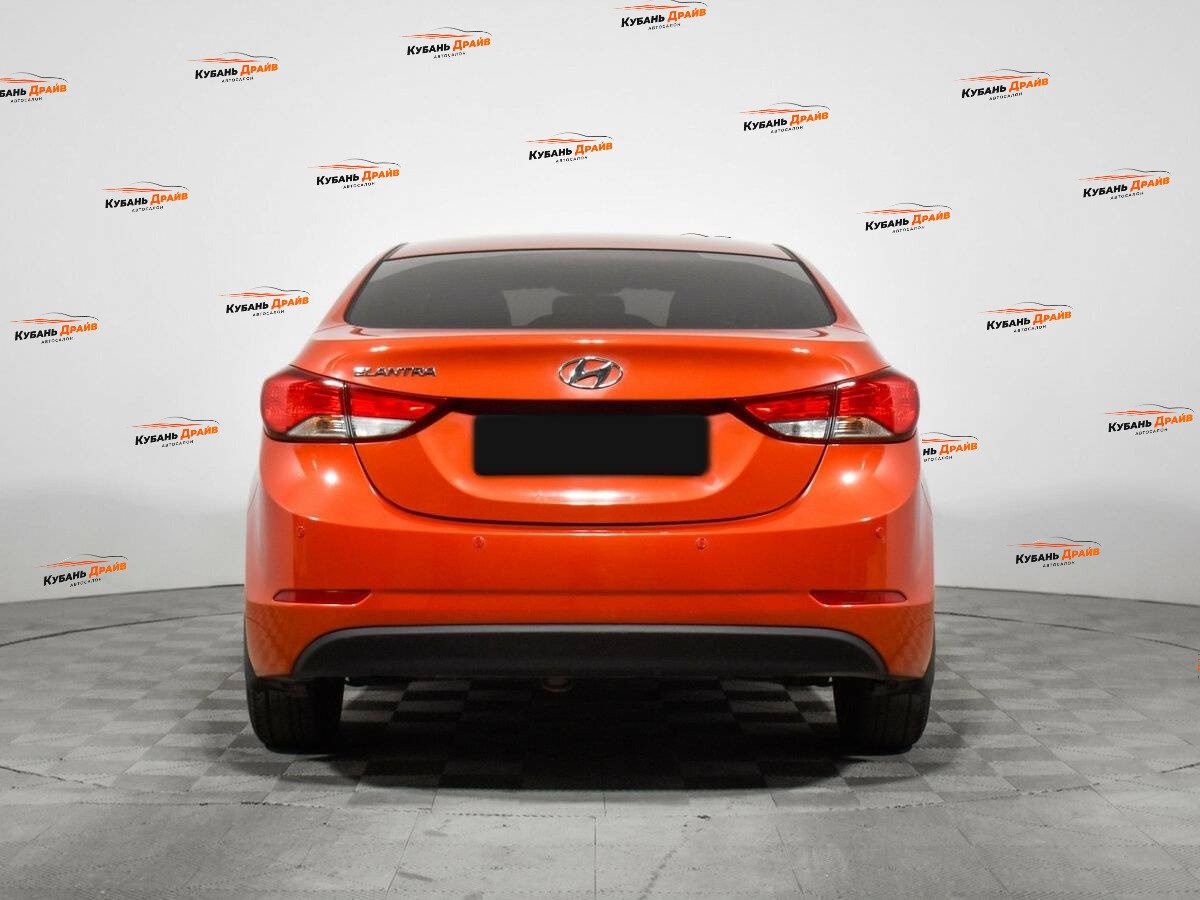 Hyundai Elantra 2015 года с пробегом. Фото: #5