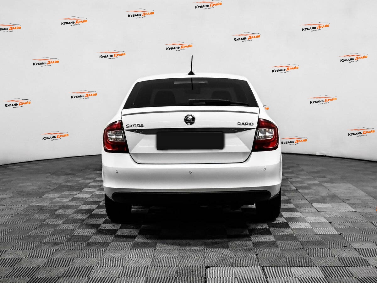Skoda Rapid 2018 года с пробегом. Фото: #4