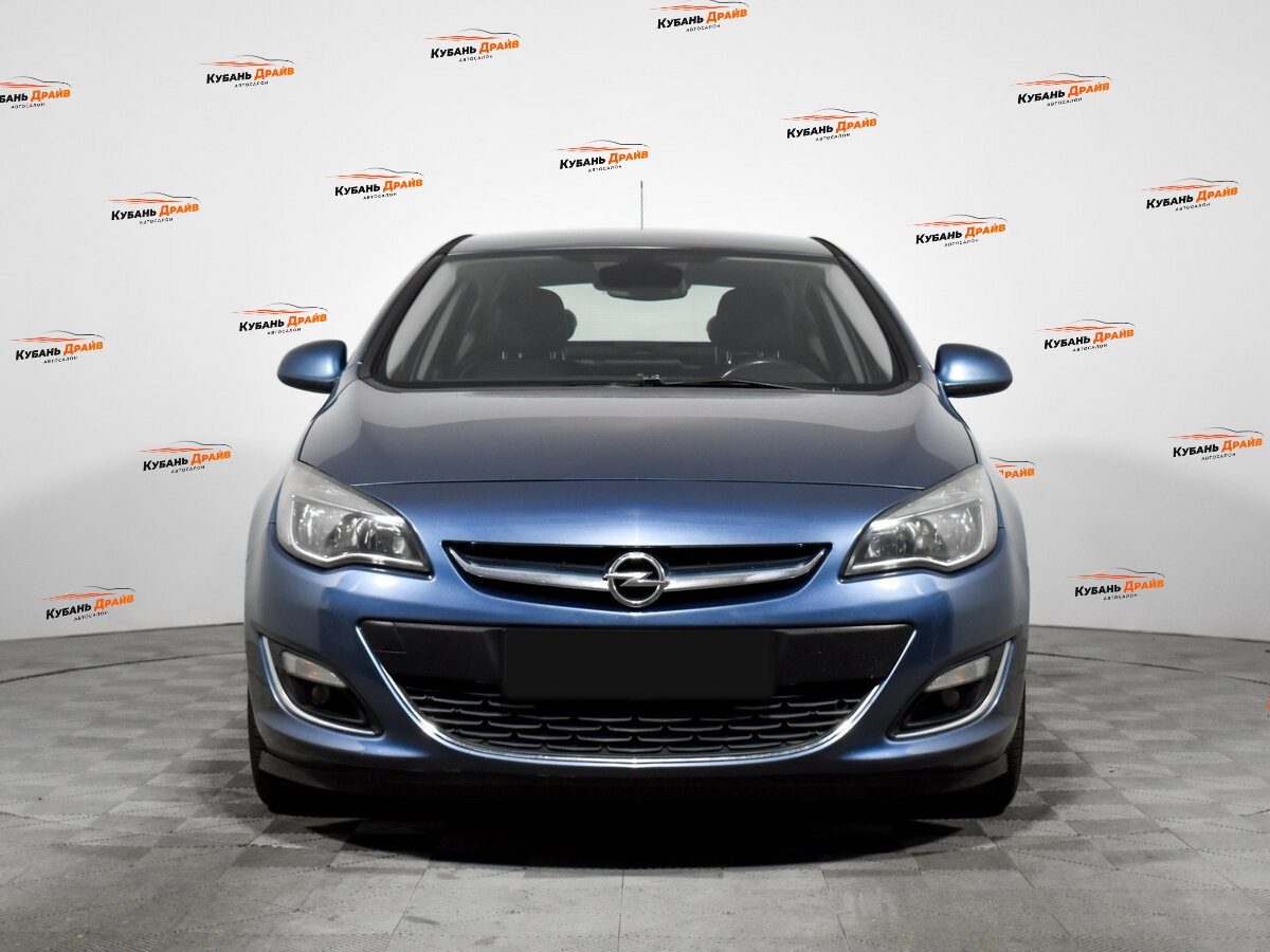 Opel Astra 2013 года с пробегом. Фото: #1