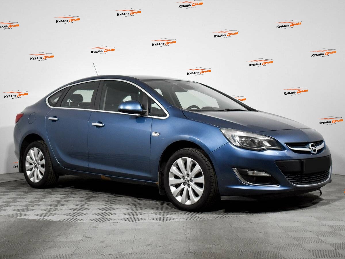 Opel Astra 2013 года с пробегом. Фото: #2