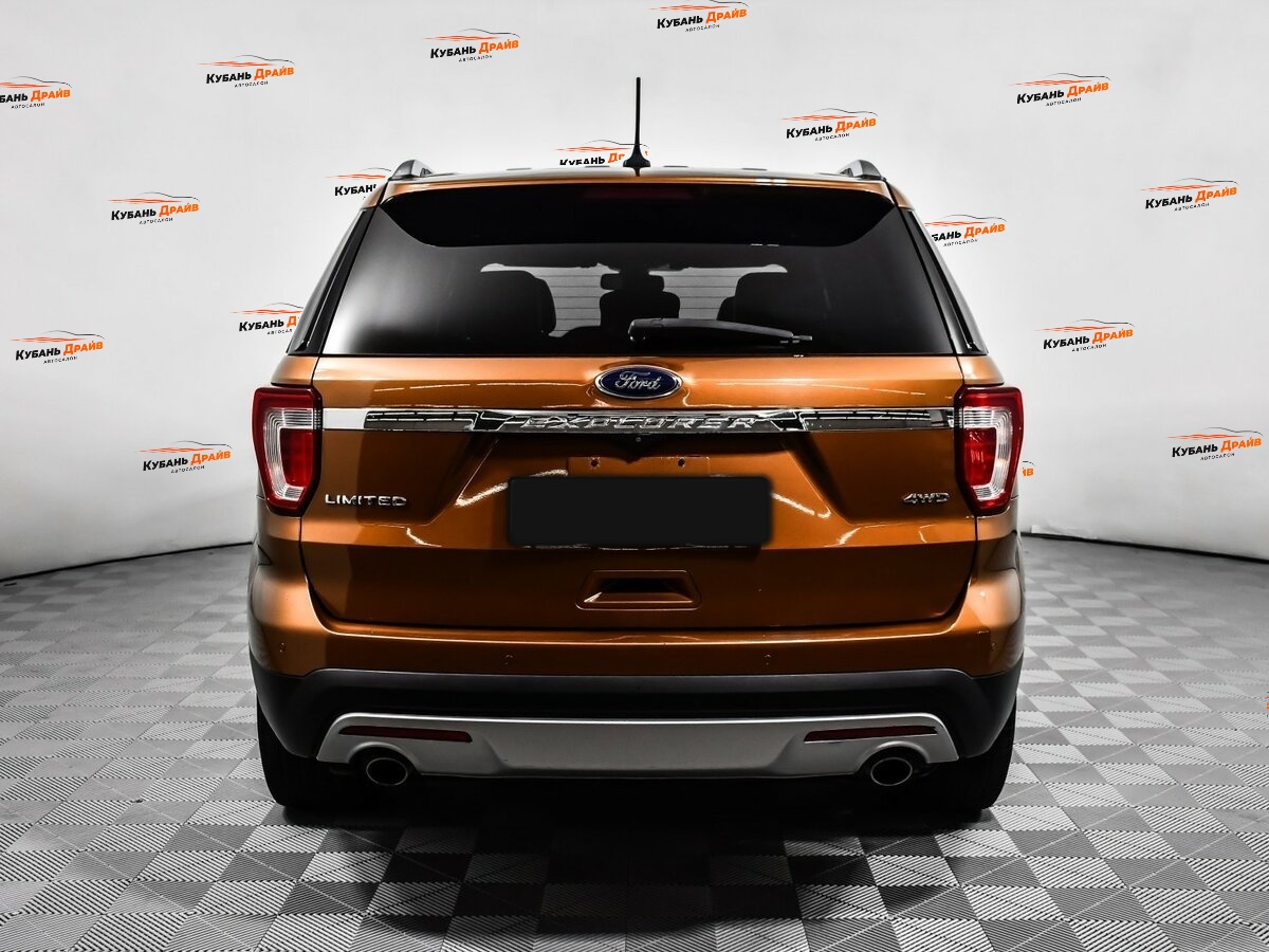 Ford Explorer 2018 года с пробегом. Фото: #5