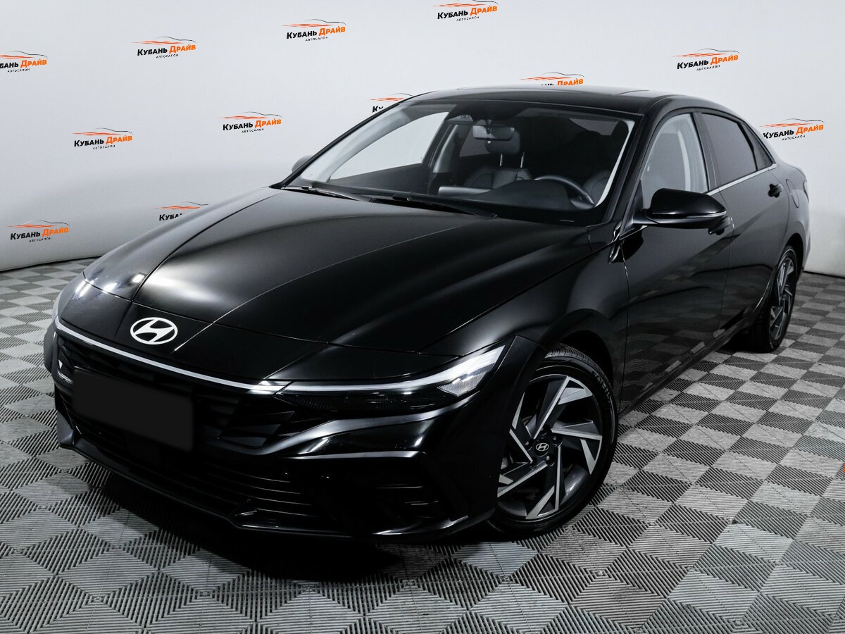 Hyundai Elantra 2023 года с пробегом. Фото: #13