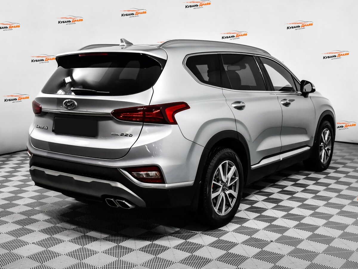 Hyundai Santa Fe 2018 года с пробегом. Фото: #4