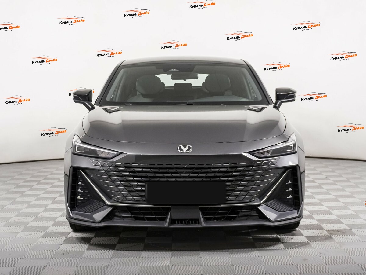 Changan UNI-V 2023 года с пробегом. Фото: #1