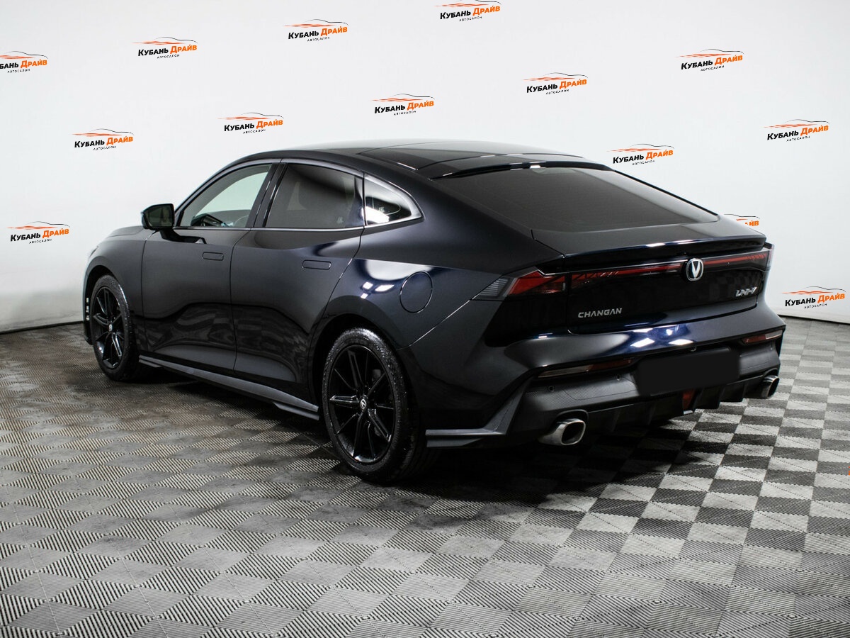 Changan UNI-V 2022 года с пробегом. Фото: #5